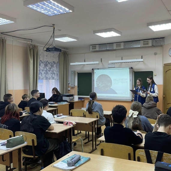 Волонтеры Победы провели Урок мужества.
